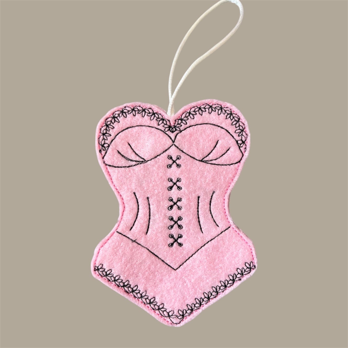 Basque Felt Embroidered Hanging Ornament Festive Christmas Tree Decoration Gift Hangable Decorative Ornament, available in Red Black White and Pink